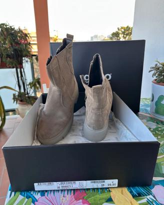 Stivaletti camoscio beige n. 38