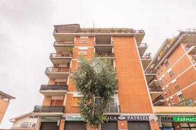 4 LOCALI A GUIDONIA MONTECELIO