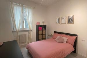 Stanza Grande in condominio signorile