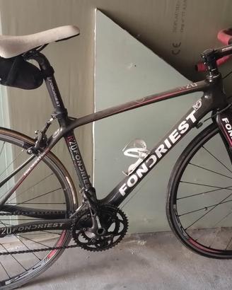 Bicicletta da corsa in carbonio Fondriest R20