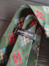 Cravatta vintage Yves Saint Laurent in seta