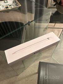 Apple Pencil 1ª generazione completa di accessori