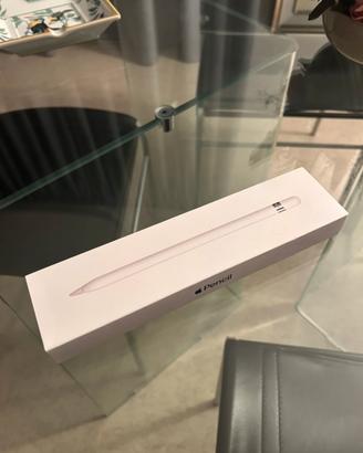 Apple Pencil 1ª generazione completa di accessori