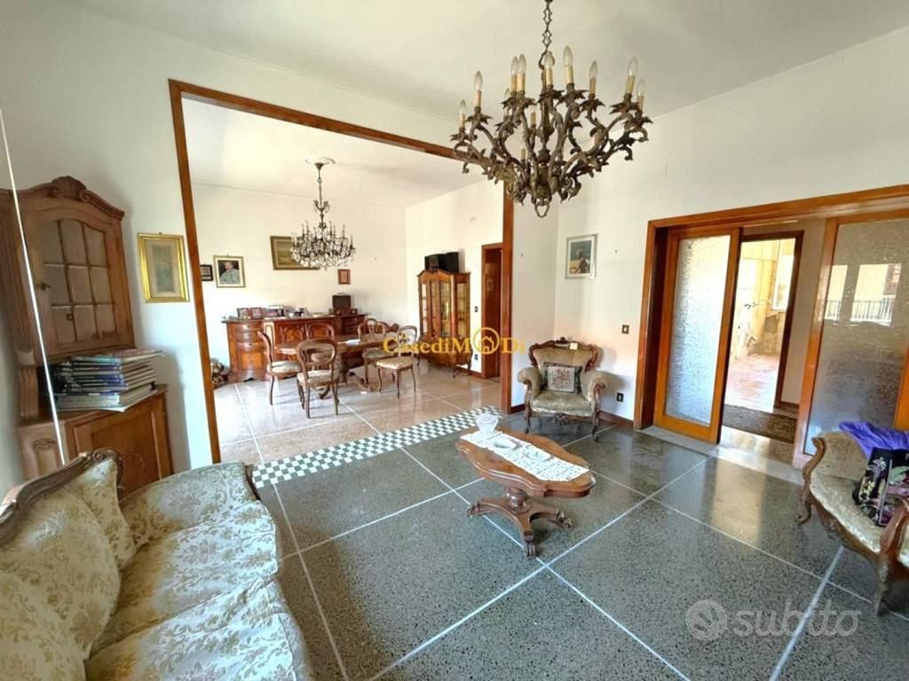 Appartamento di 250 m² con più di 5 locali a Livor - Vista 5