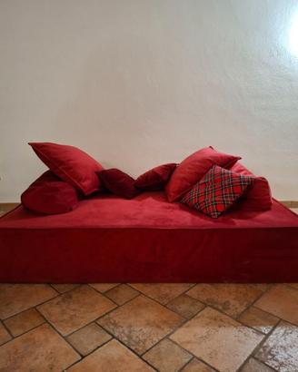 Divano design rosso Filippo Ghezzani