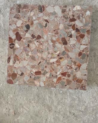 mattonelle in graniglia di marmo 20 mq da pulire