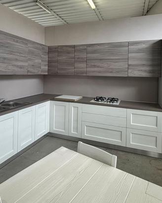 Cucina nuova di fine serie pochi pz, adattabile