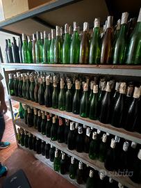 Bottiglie vuote  per vino da imbottigliare