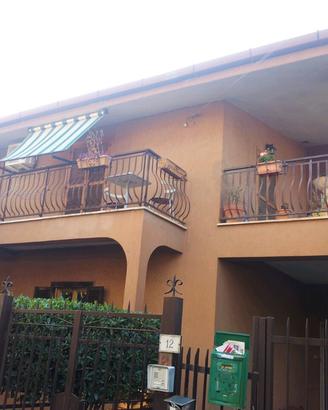 Ampia singola con bagno e parcheggio privato