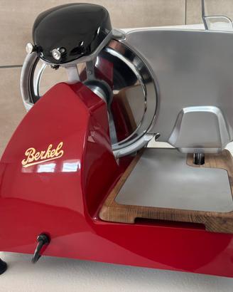 AFFETTATRICE BERKEL RED LINE 250