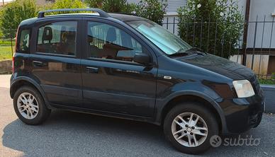 Fiat Panda 4x4 climbing