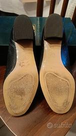 DUE PAIA DI SCARPE (SANIGEST E SALVATORE MOSCATO)