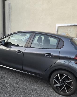 PEUGEOT 208 per neopatentati