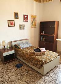  Stanza in appartamento pulito con balcone -