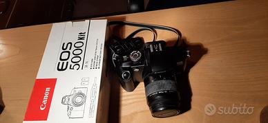 macchina fotografica analogica Canon
