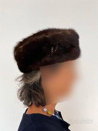 Cappello colbacco in vera pelliccia di visone