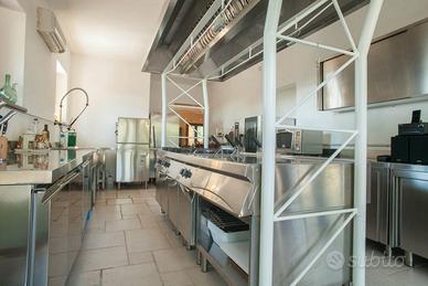 ATTREZZATURA  RISTORANTE COMPLETA  ZANUSSI