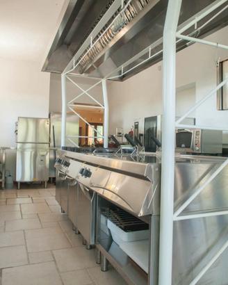 ATTREZZATURA  RISTORANTE COMPLETA  ZANUSSI