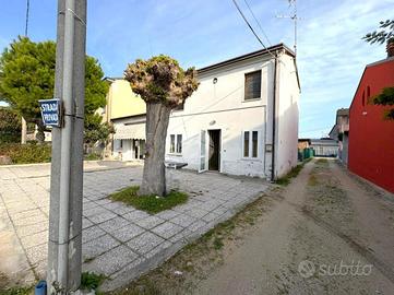 4 LOCALI A CESENATICO