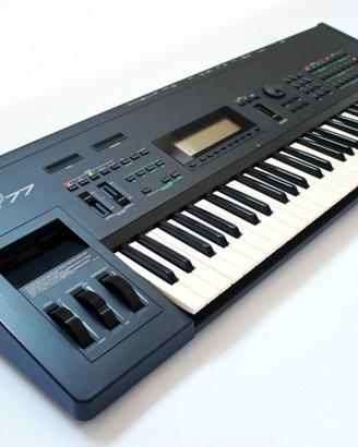 Yamaha SY77 sintetizzatore FM e AWM2