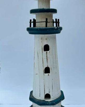 Faro in legno