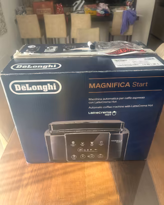 - 37% SCONTO / Magnifica Start DeLonghi