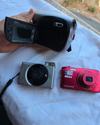 Lotto 3 Fotocamere  Vintage Nikon Canon Samsung