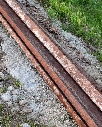 Putrelle / Profilati metallici / travi IPE.