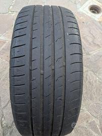 Treno di 4 pneumatici estivi usati 215/55/R17 94V