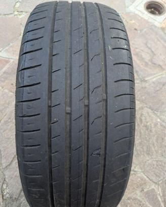 Treno di 4 pneumatici estivi usati 215/55/R17 94V
