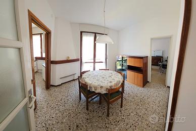 Appartamento arredato ad asso (co)