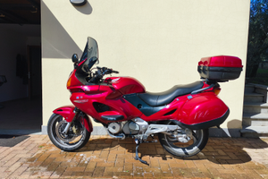 Honda NTV650 Deuville "Freccia Rossa"