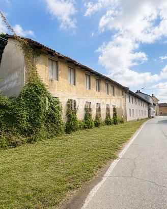 RUSTICO DA RISTRUTTURARE A LIGNANA - 250 MQ DI POT