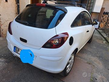 Opel Corsa 3 porte Gpl - benzina