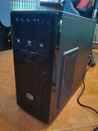 pc desktop con monitor 4k