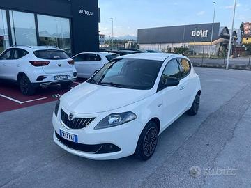 Lancia Ypsilon 1.0 firefly hybrid Gold s&s 70...