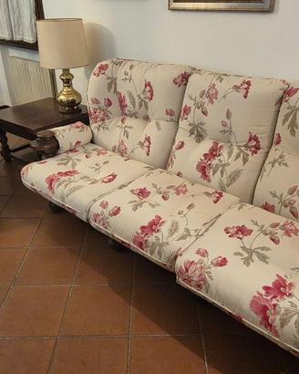 Divano e poltrona in legno massello artigianali
