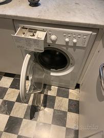 Lavatrice indesit IWC 81082