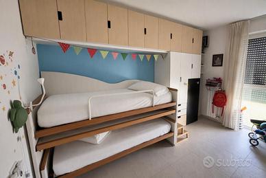 Cameretta IKEA STUVA con ponte, letto e scrivania