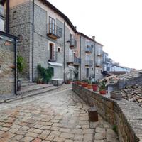 3 LOCALI A COLOBRARO