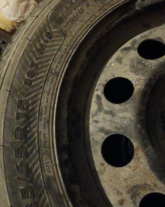 Pneumatici stagionali 185/65R15