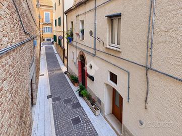 3 LOCALI A CHIETI