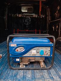 generatore di corrente 2500w