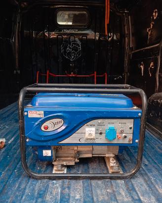 generatore di corrente 2500w