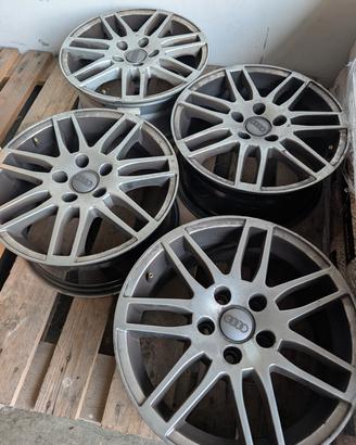 Cerchi in Lega Audi 5 fori 16H2 X 7J