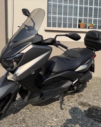 YAMAHA X-Max 125 X MAX 125cc CON BAULETTO solo 3