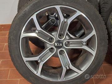 235 45 R18 98V su cerchi Kia