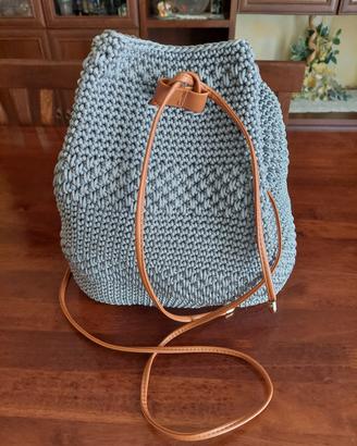 borsa secchiello/zainetto colore grigio chiaro 