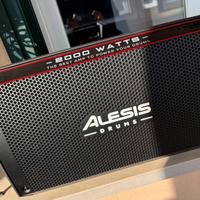 ALESIS STRIKE AMP 8 - amplificatore pari al nuovo