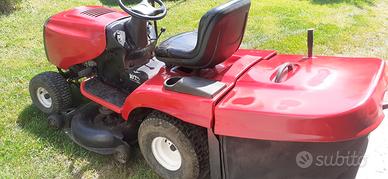 trattorino tagliaerba 